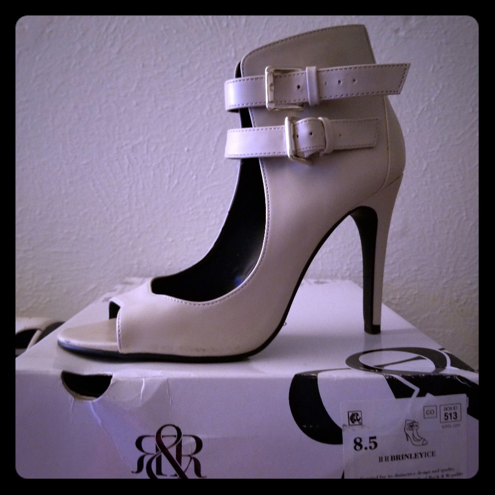 Ladies Shoes